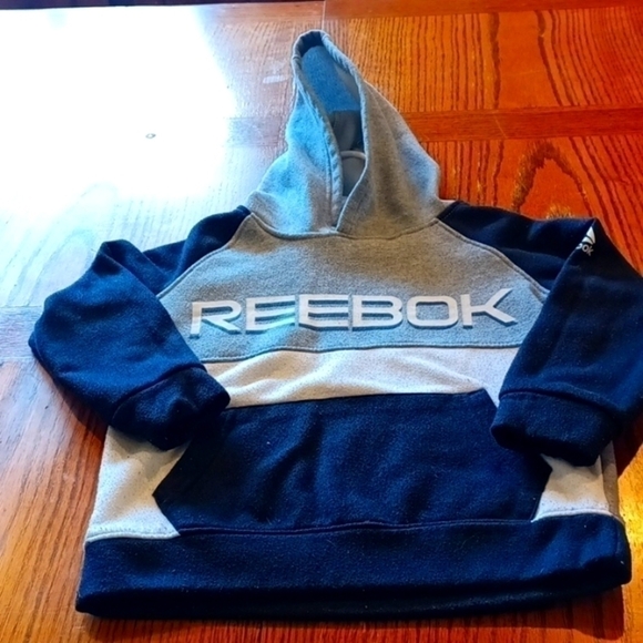 🌻3 for $12🌻Reebok Fleece Hoodie boys size 5 - Picture 1 of 4
